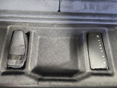 Used 2023 Rivian R1S Launch Edition AWD/4WD image 33