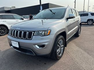 Used 2021 Jeep Grand Cherokee Limited AWD/4WD video 1