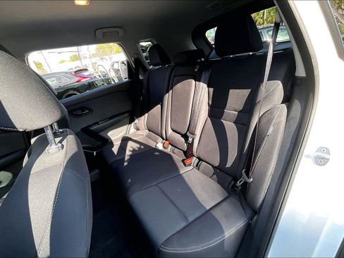 Used 2023 Nissan Rogue S image 20