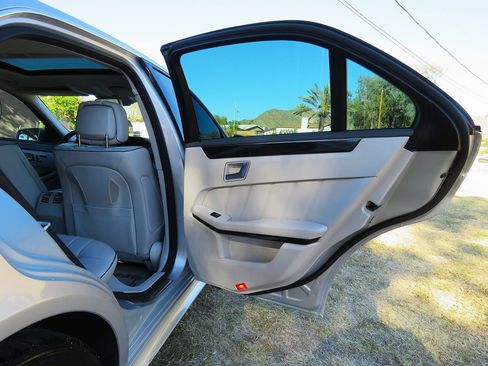 Used 2016 Mercedes-Benz E 400 Sedan image 16