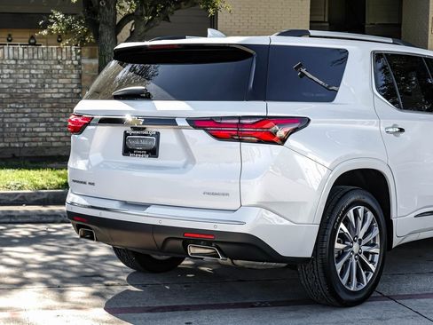 Used 2023 Chevrolet Traverse Premier image 16