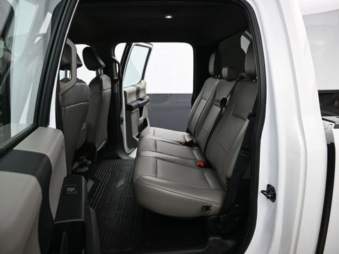 Used 2021 Ford F250 XL w/ Power Equipment Group image 10