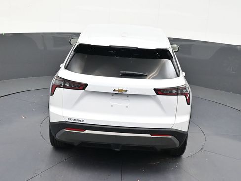 Used 2025 Chevrolet Equinox LT w/ Safety and Technology Package FWD image 16