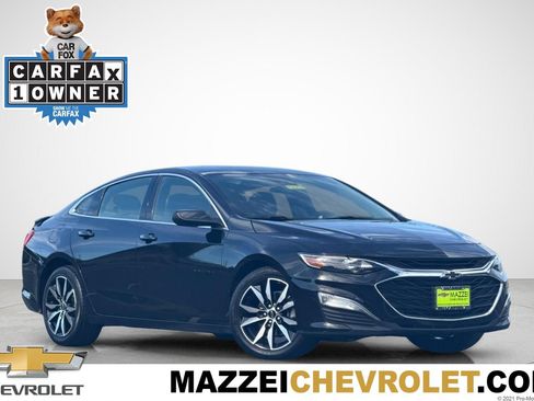 Used 2025 Chevrolet Malibu RS FWD image 1