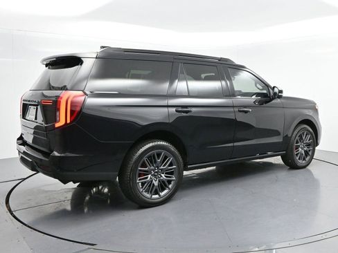 Used 2025 Ford Expedition Platinum w/ Stealth Performance Package AWD/4WD image 7