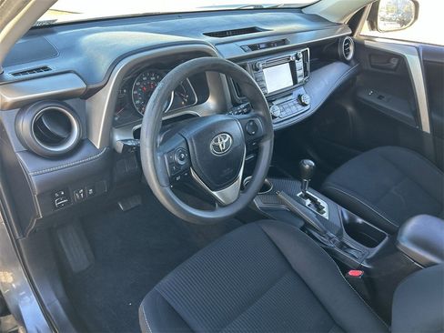 Used 2013 Toyota RAV4 XLE image 15