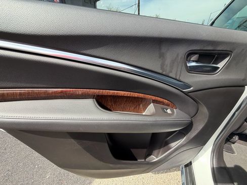 Used 2020 Acura MDX SH-AWD image 13