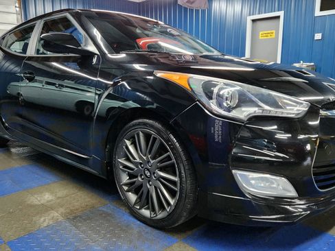 Used 2013 Hyundai Veloster RE:MIX Edition image 2