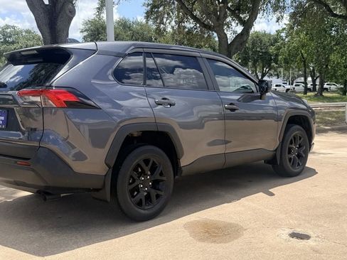 Used 2023 Toyota RAV4 LE FWD image 7