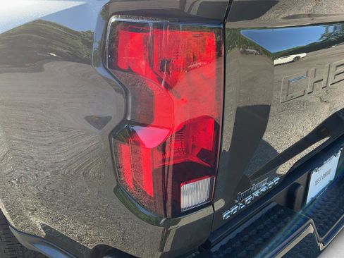 Certified 2023 Chevrolet Colorado W/T RWD image 24