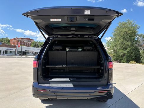 Used 2026 Toyota Sequoia Platinum AWD/4WD image 9
