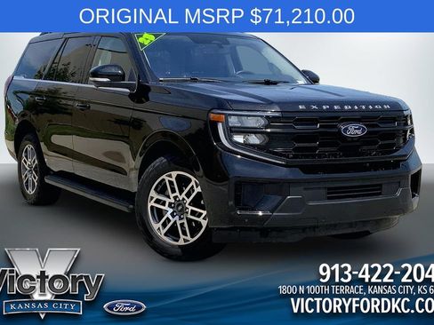 Used 2025 Ford Expedition Active AWD/4WD image 1