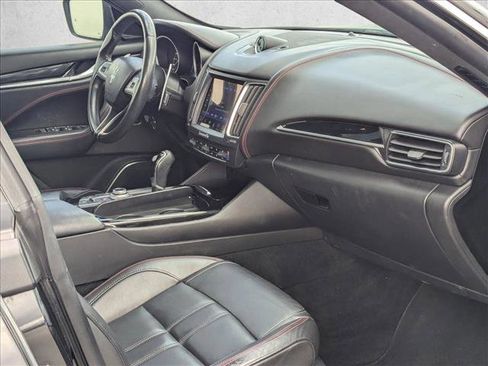 Used 2017 Maserati Levante w/ Sport Package image 22