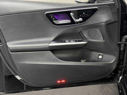 Used 2025 Mercedes-Benz C 300 4MATIC Sedan image 20