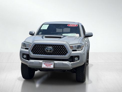 Used 2018 Toyota Tacoma TRD Sport AWD/4WD image 13