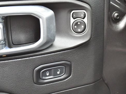 Used 2023 Jeep Wrangler Unlimited Sahara w/ Cold Weather Group AWD/4WD image 15