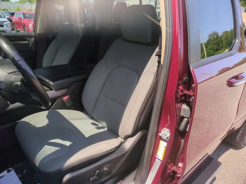 Used 2019 RAM 1500 Big Horn RWD image 13
