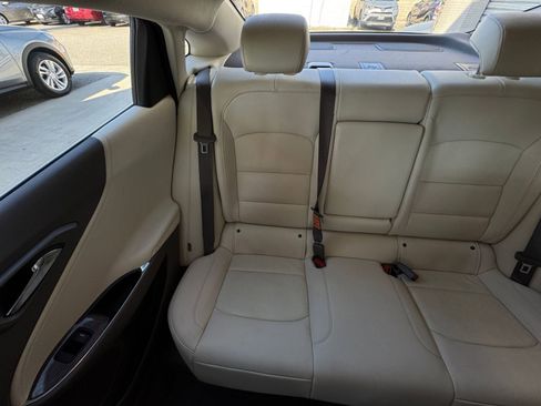 Used 2024 Chevrolet Malibu LT image 39