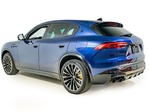 Used 2025 Maserati Grecale Modena image 4