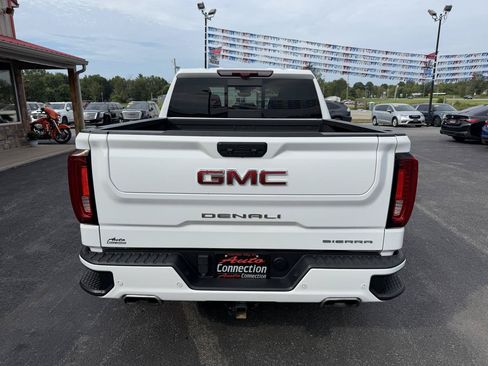 Used 2024 GMC Sierra 1500 Denali w/ Technology Package AWD/4WD image 5