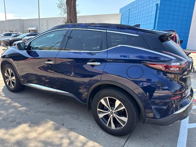 Used 2023 Nissan Murano SV AWD/4WD image 3