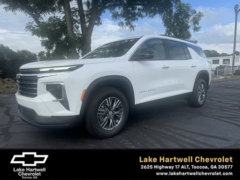 New 2026 Chevrolet Traverse LT image 1
