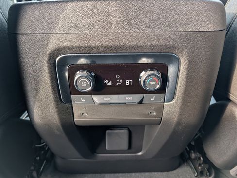 Used 2025 Chevrolet Tahoe Premier image 15