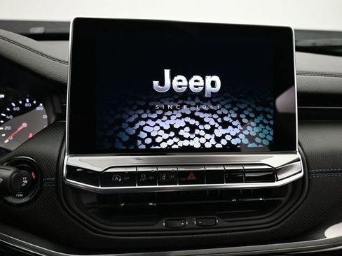 New 2026 Jeep Compass Latitude AWD/4WD image 24