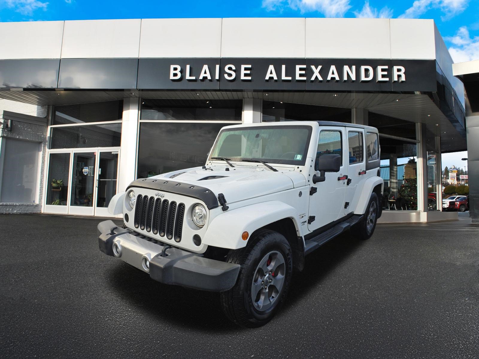 Used 2018 Jeep Wrangler Unlimited Sahara w/ Connectivity Group AWD/4WD image 6