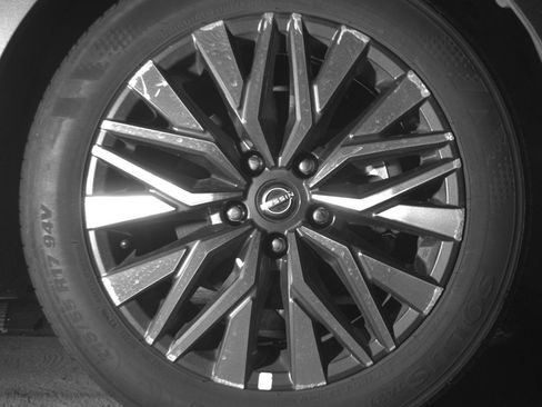 Used 2025 Nissan Altima 2.5 SV FWD image 13