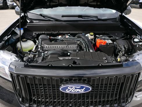 Used 2026 Ford Maverick Lobo AWD/4WD image 30