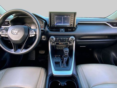 Used 2021 Toyota RAV4 XLE AWD/4WD image 15