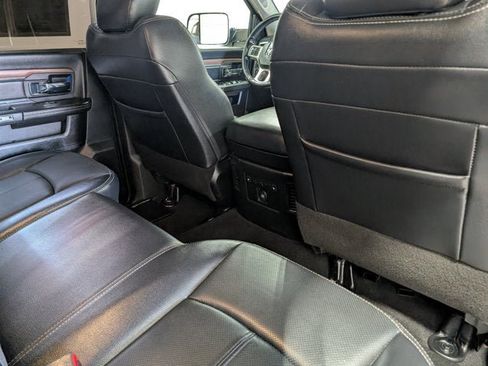 Used 2018 RAM 3500 Laramie w/ Snow Chief Group AWD/4WD image 17