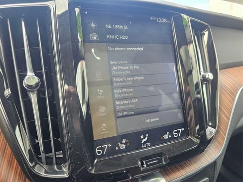 Used 2019 Volvo XC60 T6 Momentum w/ Advanced Package image 30