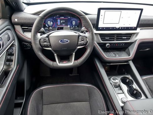 Used 2025 Ford Explorer ST AWD/4WD image 17