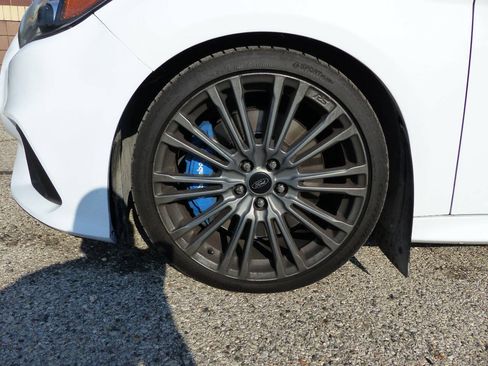 Used 2017 Ford Focus RS AWD/4WD image 19