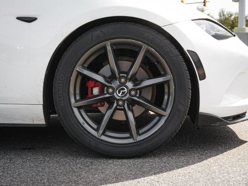 Used 2016 MAZDA MX-5 Miata Club image 13