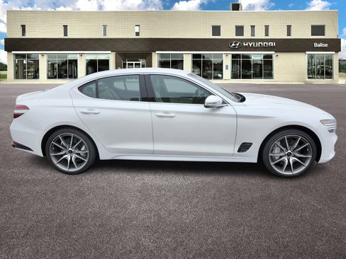 Used 2025 Genesis G70 2.5T image 2
