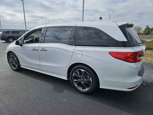 Used 2024 Honda Odyssey Elite image 5