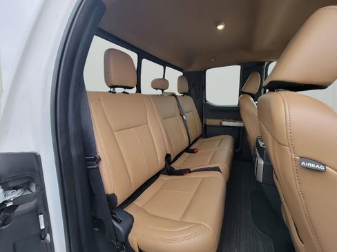 Used 2022 Ford F350 Lariat w/ Chrome Package image 29