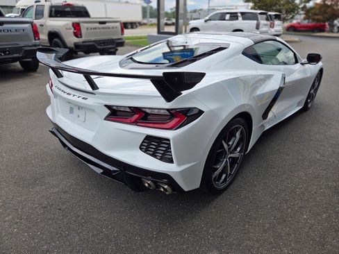 Used 2023 Chevrolet Corvette Stingray Preferred Cpe w/ Battery Protection Package RWD image 5
