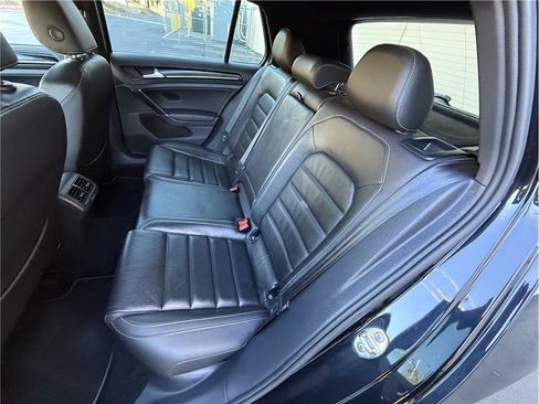 Used 2016 Volkswagen Golf 4-Door AWD/4WD image 17