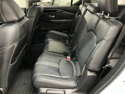 Used 2024 Honda Pilot EX-L image 11