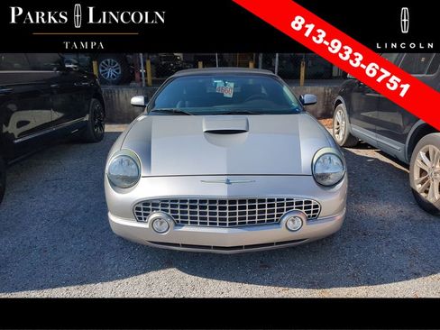 Used 2004 Ford Thunderbird RWD image 3