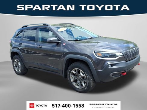 Used 2019 Jeep Cherokee Trailhawk w/ Cold Weather Group AWD/4WD image 5