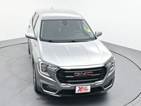 Certified 2024 GMC Terrain SLE image 4