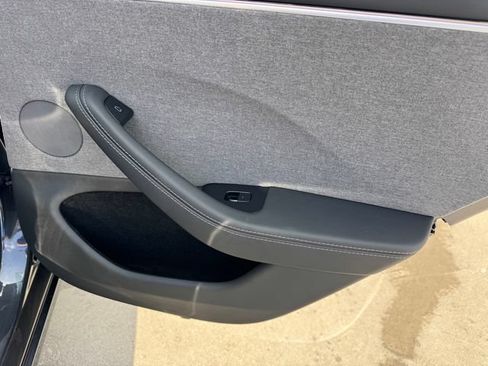 Used 2025 Tesla Model 3 Long Range RWD image 9