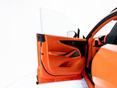 Used 2025 Aston Martin DBX 707 image 10