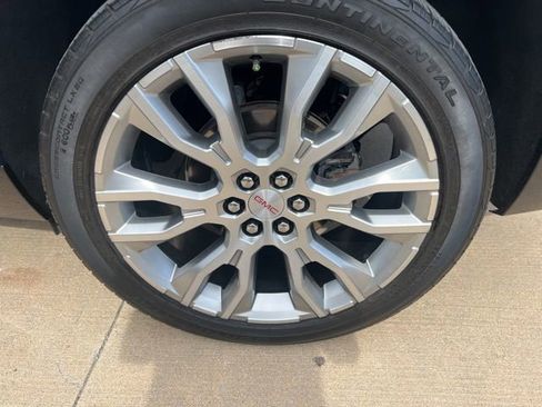 Used 2024 GMC Acadia Denali w/ Super Cruise Package AWD/4WD image 11