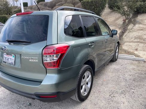 Used 2015 Subaru Forester 2.5i Premium w/ All-Weather Package AWD/4WD image 10